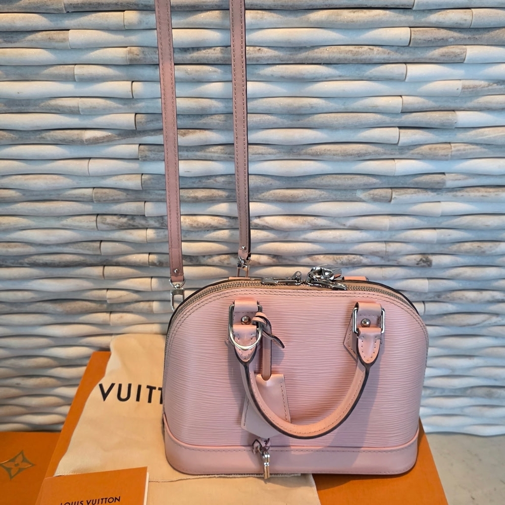 Louis Vuitton Alma Epi BB - Picture 2 of 13